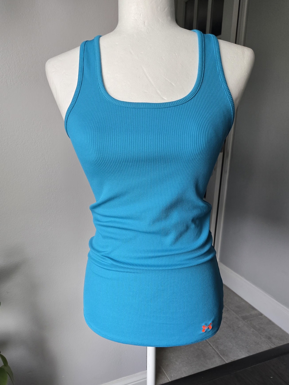 Under Armour Women's Turquoise Blue Ribbed Tank Top - Size S Athletic